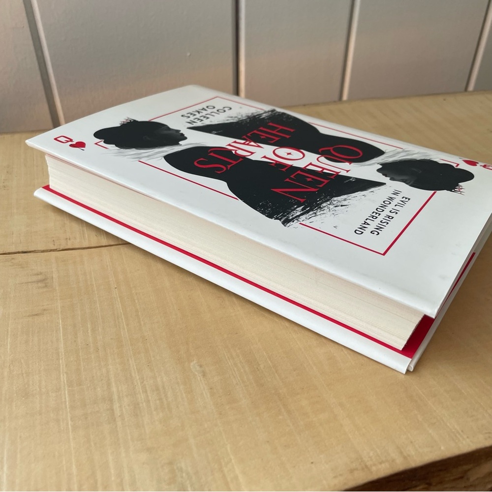 $15 SALE Queen of Hearts Twisted Fairytale Dark Origin Story Villain Hardcover - Picture 5 of 11